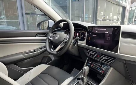 Volkswagen Bora, 2022 год, 1 740 000 рублей, 20 фотография
