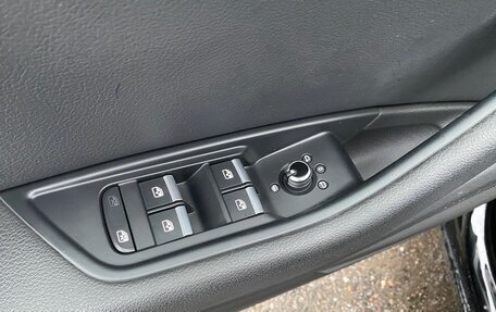 Audi A4, 2019 год, 2 300 000 рублей, 6 фотография