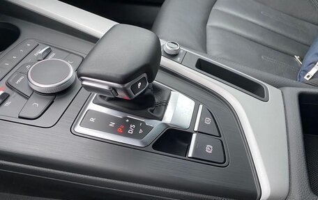 Audi A4, 2019 год, 2 300 000 рублей, 12 фотография