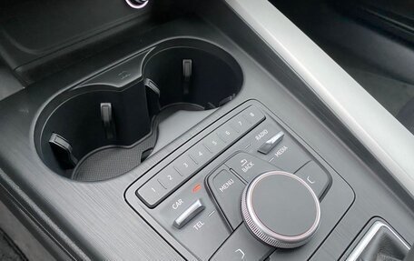 Audi A4, 2019 год, 2 300 000 рублей, 14 фотография