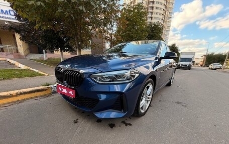 BMW 1 серия, 2021 год, 2 500 000 рублей, 1 фотография