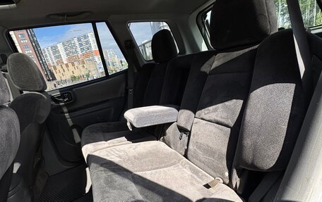 Hyundai Santa Fe III рестайлинг, 2004 год, 380 000 рублей, 24 фотография