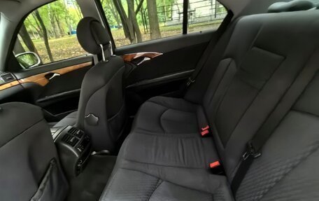 Mercedes-Benz E-Класс, 2002 год, 1 100 000 рублей, 10 фотография