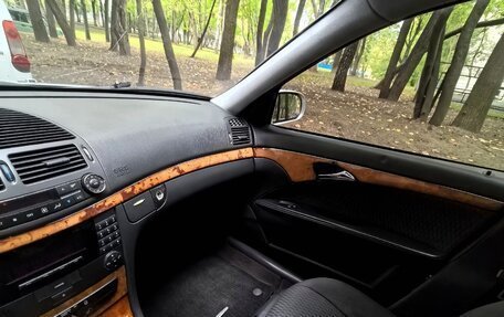 Mercedes-Benz E-Класс, 2002 год, 1 100 000 рублей, 8 фотография