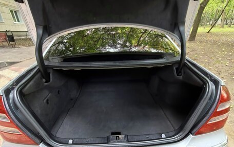 Mercedes-Benz E-Класс, 2002 год, 1 100 000 рублей, 11 фотография