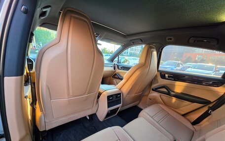 Porsche Cayenne III, 2021 год, 10 900 000 рублей, 14 фотография
