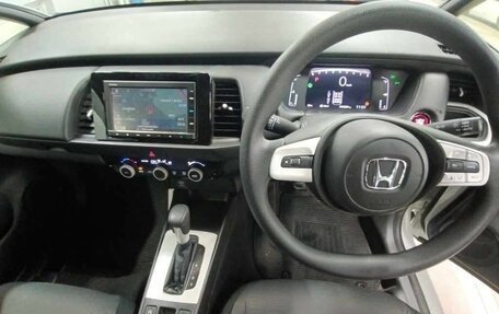 Honda Fit, 2022 год, 930 000 рублей, 11 фотография