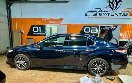 Toyota Camry, 2020 год, 3 000 000 рублей, 4 фотография
