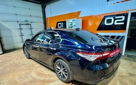 Toyota Camry, 2020 год, 3 000 000 рублей, 5 фотография