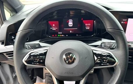 Volkswagen Golf VIII, 2022 год, 2 190 900 рублей, 9 фотография