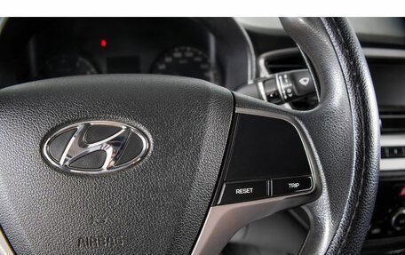Hyundai Solaris II рестайлинг, 2018 год, 1 099 000 рублей, 16 фотография