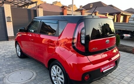 KIA Soul II рестайлинг, 2018 год, 1 499 000 рублей, 6 фотография