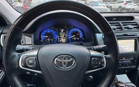 Toyota Camry, 2016 год, 2 300 000 рублей, 10 фотография
