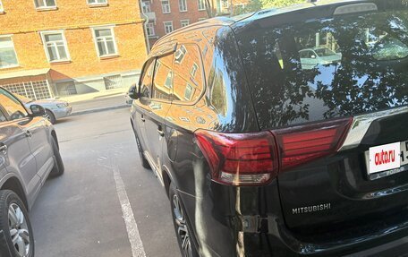 Mitsubishi Outlander III рестайлинг 3, 2015 год, 1 550 000 рублей, 4 фотография