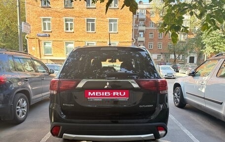 Mitsubishi Outlander III рестайлинг 3, 2015 год, 1 550 000 рублей, 6 фотография