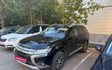 Mitsubishi Outlander III рестайлинг 3, 2015 год, 1 550 000 рублей, 2 фотография