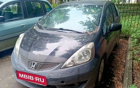 Honda Fit III, 2010 год, 800 000 рублей, 1 фотография