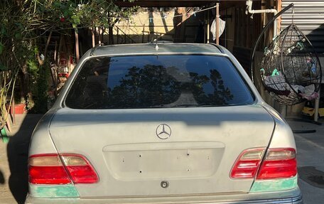 Mercedes-Benz E-Класс, 1997 год, 150 000 рублей, 5 фотография