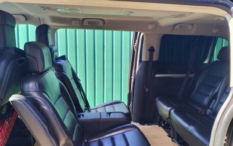 Peugeot Traveller I, 2019 год, 2 300 000 рублей, 19 фотография