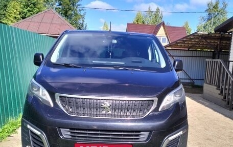Peugeot Traveller I, 2019 год, 2 300 000 рублей, 14 фотография