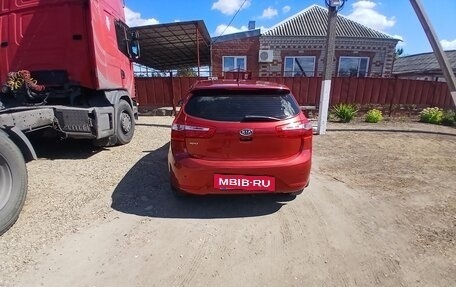 KIA Rio III рестайлинг, 2012 год, 700 000 рублей, 2 фотография