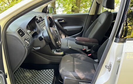 Volkswagen Polo VI (EU Market), 2013 год, 830 000 рублей, 13 фотография