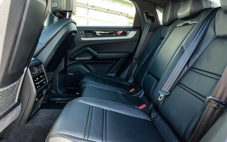 Porsche Cayenne III, 2023 год, 13 500 000 рублей, 10 фотография