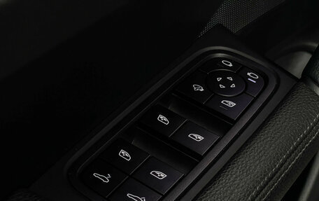 Porsche Cayenne III, 2023 год, 13 500 000 рублей, 23 фотография