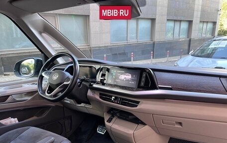 Volkswagen Multivan, 2022 год, 7 800 000 рублей, 6 фотография