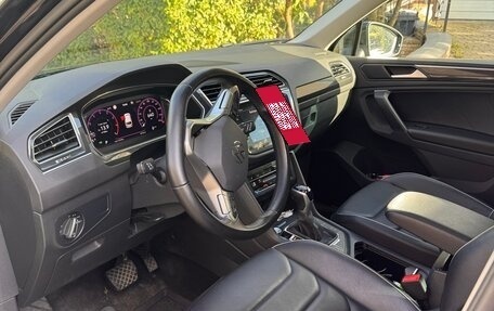 Volkswagen Tiguan II, 2021 год, 2 290 000 рублей, 5 фотография