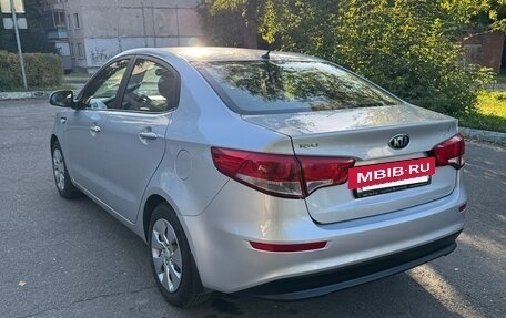 KIA Rio III рестайлинг, 2016 год, 1 075 000 рублей, 2 фотография