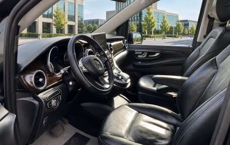 Mercedes-Benz V-Класс, 2017 год, 3 290 000 рублей, 7 фотография