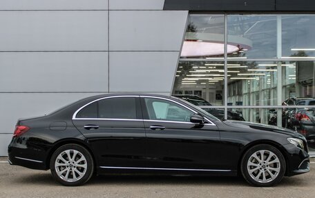 Mercedes-Benz E-Класс, 2018 год, 2 990 000 рублей, 5 фотография