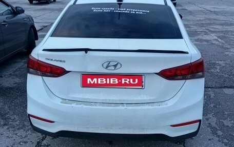 Hyundai Solaris II рестайлинг, 2019 год, 800 000 рублей, 1 фотография