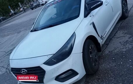 Hyundai Solaris II рестайлинг, 2019 год, 800 000 рублей, 2 фотография