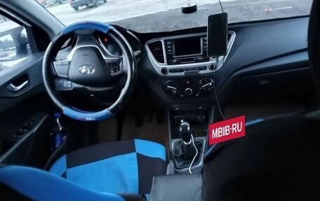 Hyundai Solaris II рестайлинг, 2019 год, 800 000 рублей, 13 фотография