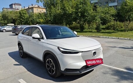 Honda Vezel, 2023 год, 2 600 000 рублей, 2 фотография