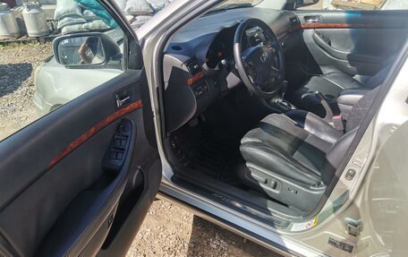 Toyota Avensis III рестайлинг, 2004 год, 777 777 рублей, 9 фотография
