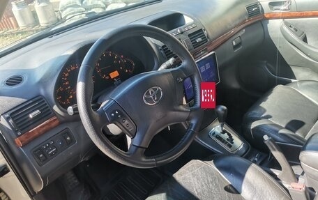 Toyota Avensis III рестайлинг, 2004 год, 777 777 рублей, 10 фотография