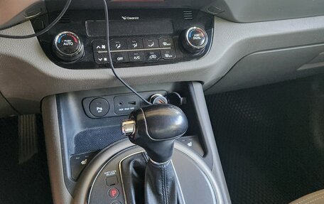 KIA Sportage III, 2010 год, 1 240 000 рублей, 10 фотография