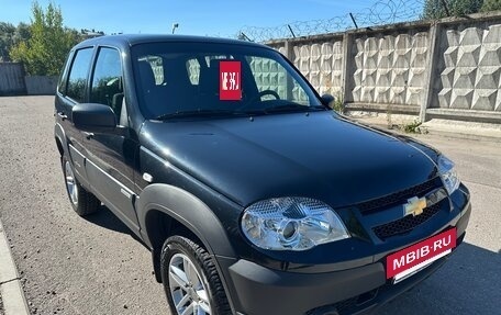 Chevrolet Niva I рестайлинг, 2018 год, 990 000 рублей, 12 фотография