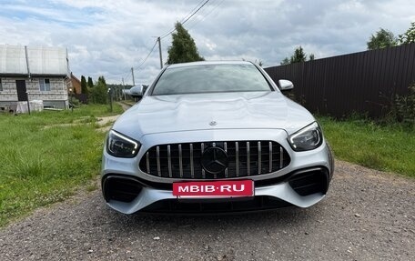 Mercedes-Benz E-Класс, 2019 год, 3 700 000 рублей, 2 фотография