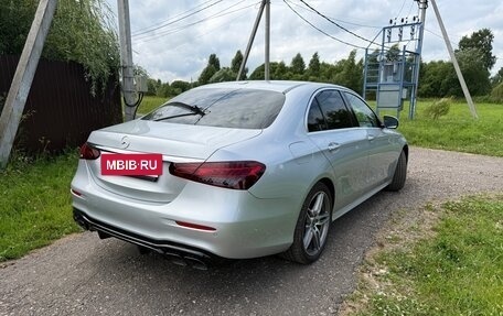 Mercedes-Benz E-Класс, 2019 год, 3 700 000 рублей, 4 фотография