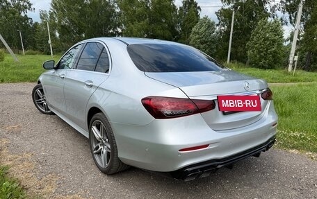 Mercedes-Benz E-Класс, 2019 год, 3 700 000 рублей, 6 фотография
