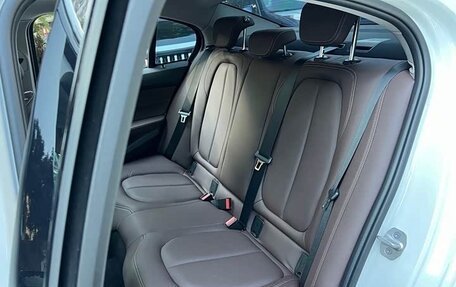BMW 1 серия, 2023 год, 1 420 000 рублей, 12 фотография