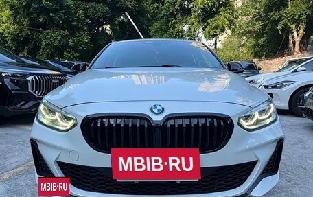 BMW 1 серия, 2023 год, 1 420 000 рублей, 3 фотография