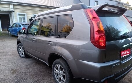 Nissan X-Trail, 2010 год, 900 000 рублей, 10 фотография