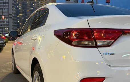 KIA Rio IV, 2018 год, 1 333 000 рублей, 6 фотография