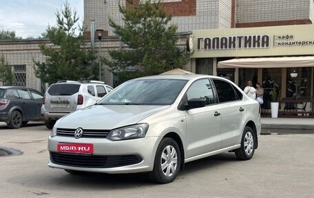 Volkswagen Polo VI (EU Market), 2012 год, 700 000 рублей, 1 фотография