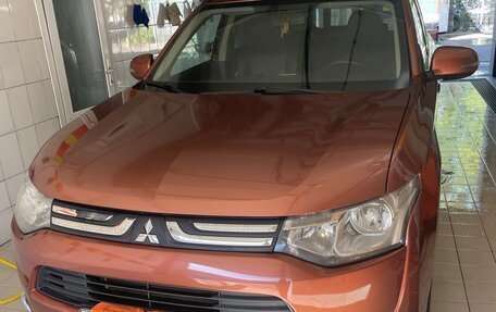 Mitsubishi Outlander III рестайлинг 3, 2012 год, 1 250 000 рублей, 2 фотография